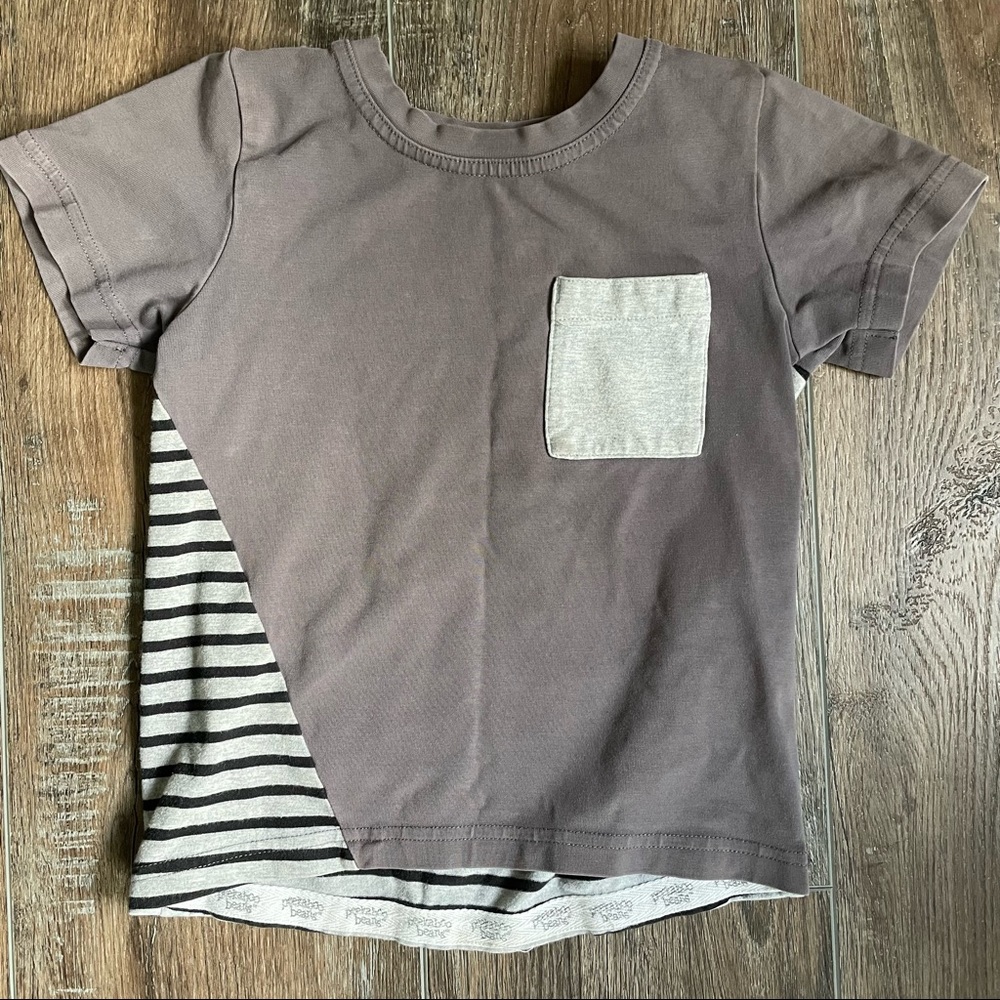 Bundle of 2 Peekaboo Beans tees, size 2